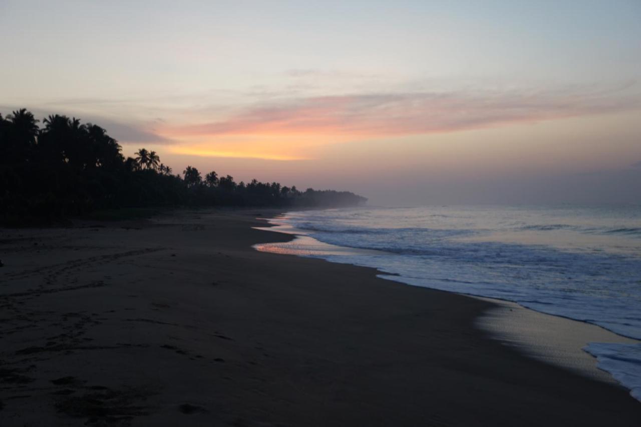 Lanka Beach Boutique Bungalows & Grand Villa Tangalle Exterior photo