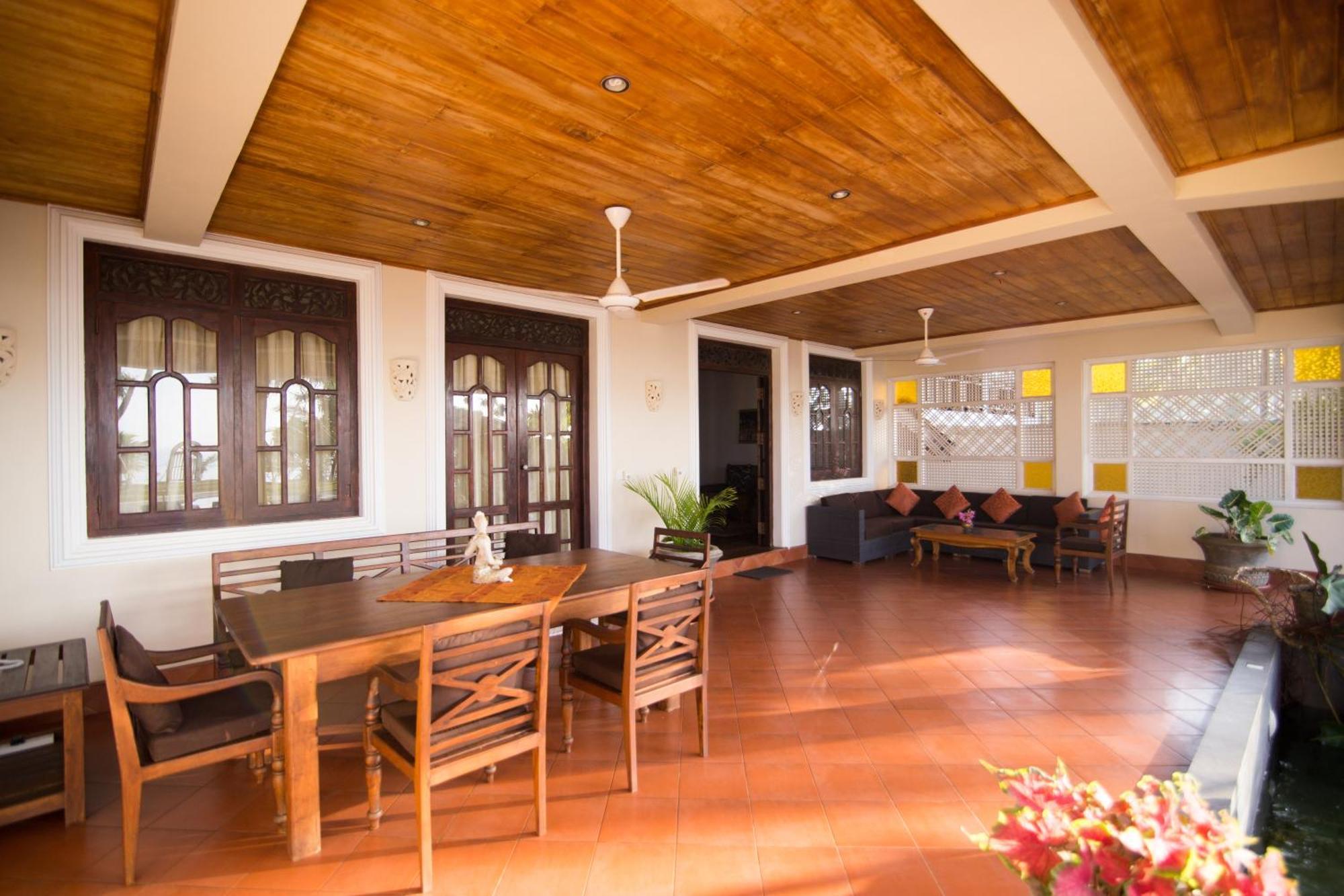 Lanka Beach Boutique Bungalows & Grand Villa Tangalle Exterior photo
